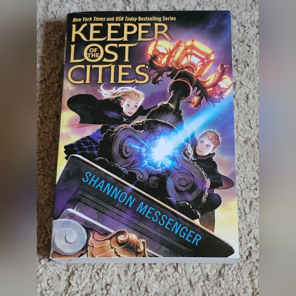 New! Keeper of the Lost Cities by Shannon Messenger - Book One